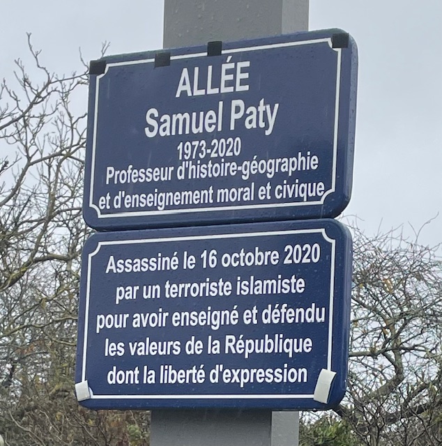 plaque allée Samuel Paty